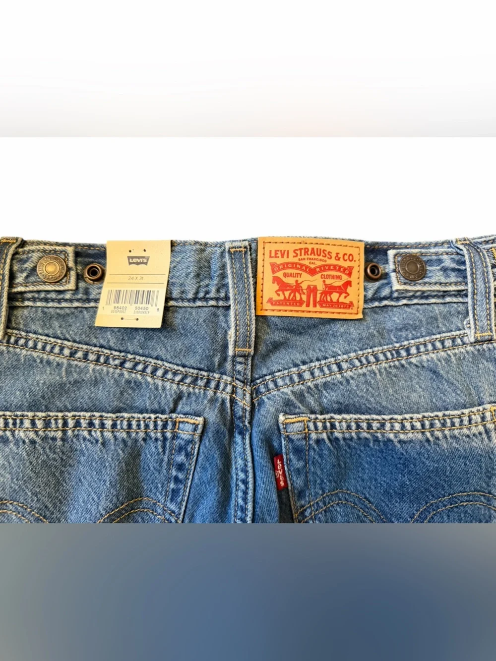 Levis new tags